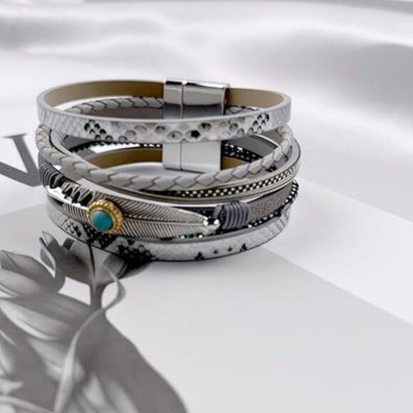 Western Jewelry Set Camila Cowgirl Accessories: Concho Belt, Necklace, Bracelet - Picture 2 of 8